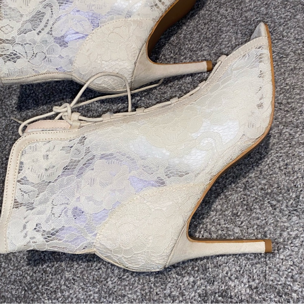 Mesh Lace Bootie - Picture 3 of 7